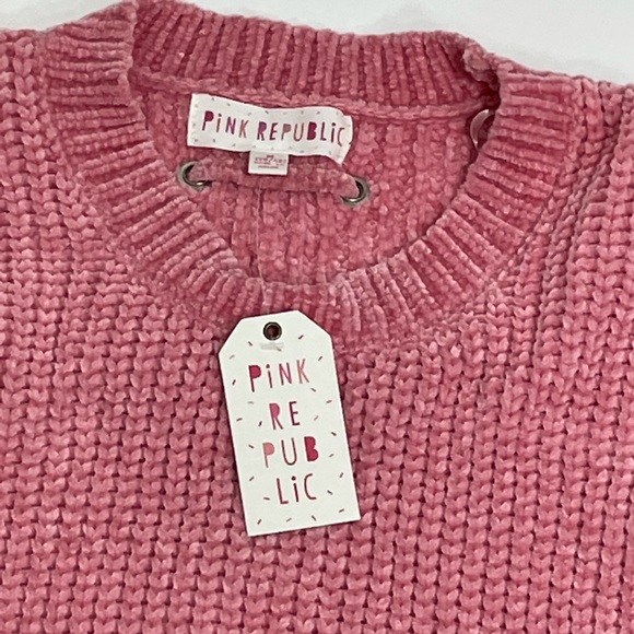 Pink Republic Juniors' Pink Sweater - Picture 7 of 9